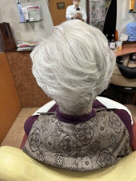 弱酸性 さとう美容室 pure whiteショート