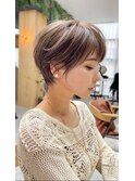 ふんわりショート小顔ヘア簡単スタイリングツヤ髪スタイリング