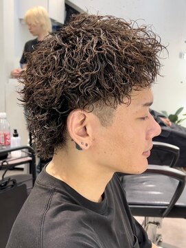 エース(ACES) 波巻きパーマ×マッシュ×ツーブロック