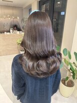 ミズチャーム(Ms.CHARM)&nbsp;グレージュ/フェミニンロング/韓国スタイル/メルティカラー