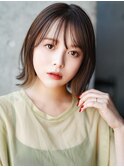 ぱっつん前髪薄めバング鎖骨ミディアムボブ耳かけボブパーマ小顔