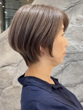 ソワネ 表参道(soigne) 表参道白髪ぼかし顔周りレイヤーくびれショートボブアッシュ40代