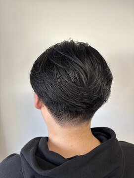 イッヒ 茅ヶ崎(IHHI) men's毛流れパーマ