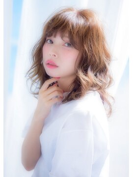 アイビー(Ivy) 小顔効果の高いくびれミディ
