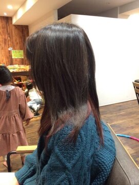 ヘアーデザインガーデニア(hair design Gardenia) セミディ×インナーカラー×ピンク【赤羽 赤羽岩淵 子連れ】