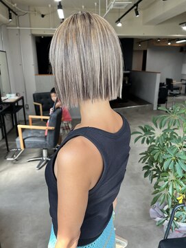 ノイ(NEU) 【NEU×石田】ローライト×ミルクティベージュカラー