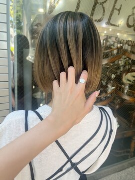 バイブアンドアネックス(VIBE & ANNEX) 《momoka》バレイヤージュ☆