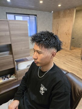 レベンディス(LEVENDIS) スキンフェード&ツイスパ