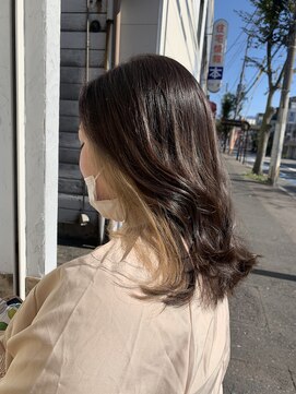 ヘアーメイク ラウラ(Hair+Make RauRa) ベージュインナーカラー