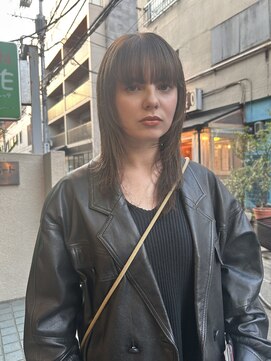 ヒュージ 表参道(huge) レイヤーカット/酸性ストレート/髪質改善/ストレート/顔周り