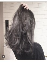 コトナ(kotona) 【ハイライト×ダークグレー】ブリーチダブルカラーエンドカラー