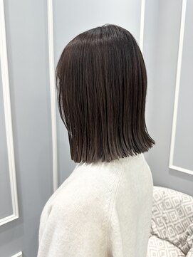 ネオリーブギンザ 銀座店(Neolive GINZA) (銀座) 切りっぱなし　グレージュ