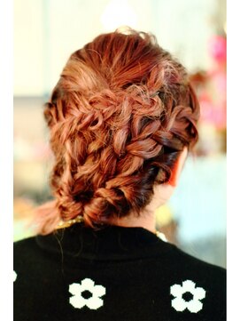 ココティエ (COCOTIER) {ヘアセット}・パーティー・ヘアアレンジ☆