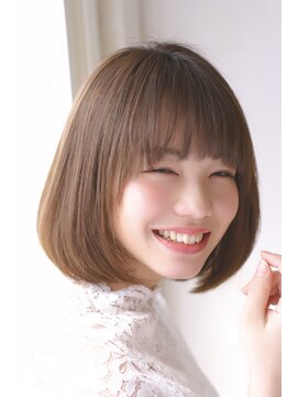 ワゴンバイアフロート(Wagon by afloat) ショコラ×パールグレー 透け感ボブ