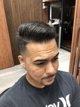 ヘアーサロンエヴァル(EWALU) フェードカット