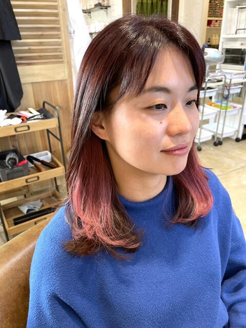 インナーカラー韓国風ピンクメルトカラーピンクツヤ髪ストレート
