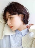 丸みショートボブ　　シースルーバング　チョコレートカラー