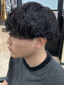 ウェイビーエフティフィフス 横浜西口(WAVEY ft.fifth) 波巻きスパイラルパーマメンズマッシュツーブロックメンズパーマ