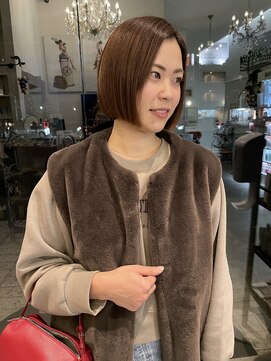 マカロンコワフュールドウシワカマル(macaron coiffure de ushiwakamaru) コンパクトボブ