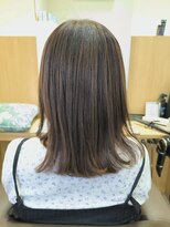 ウイバイファースト(u'i by first)&nbsp;ツヤ髪スタイル×グレージュカラー