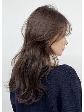 レジナヴィータ 栄(Reginavita) グレージュ艶カラー 毛流れレイヤーカット