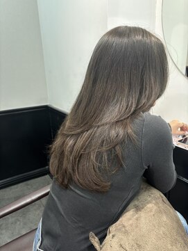 艶髪/レイヤーカット/システムトリートメント/ダークトーン