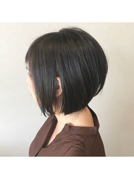 ラヴォンドヘアー(LAVANDE hair) [LAVANDE hair]前下がりシンプルボブ☆