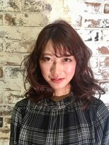 サロンドグレース&nbsp;前髪で変える！シースルーバング　ゆるふわミディ