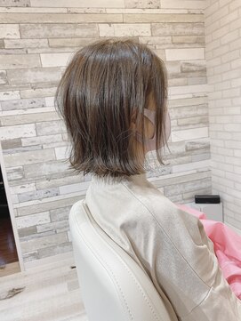 マーリャヘアー(mallia hair) 外ハネミディアム