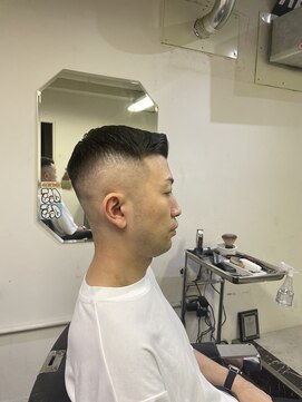 メリケンバーバーショップ フクオカ(MERICAN BARBERSHOP FUK) リピート率ナンバーワンスキンフェード