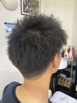 ミヤイ(MIYAI)&nbsp;ベリーショートマッシュ風、前髪を上げて