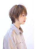 横顔もキマるハンサムショート
