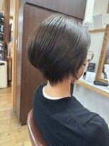 クネア(kunea)&nbsp;【似合わせカット】丸みショート/グレーベージュ