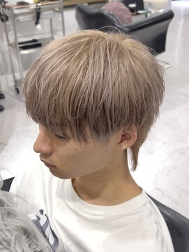 ザ アクネ 岡崎竜美丘店(THE ACNE) ＊ブリーチ/ミルクティーベージュ/ウルフ