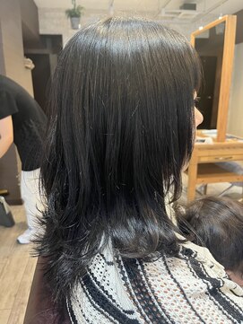 リブラン バイ ルッカ(Liburan by Lucca) 8月ロングウルフ