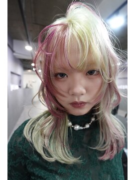 ワンズオゼ 渋谷(ONE's oze) ハイトーン/ダブルカラー/クラゲヘアー/オリーブグレー/小顔/