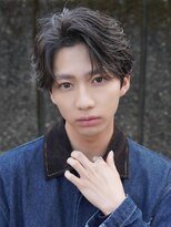 カライング(ing) スーツ短髪ツーブロック束感モテる黒髪シークレットパーマ流行