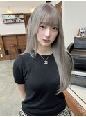 ホワイトグレージュ/顔まわりレイヤー/色落ち綺麗/梅田/ブリーチ