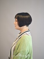 エル トゥー エフ(el two ef)&nbsp;グラデーションボブ/刈り上げショート/黒髪/30代/40代/50代