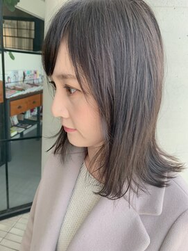 サーカス(circus) 大人の外ハネとアッシュカラー★