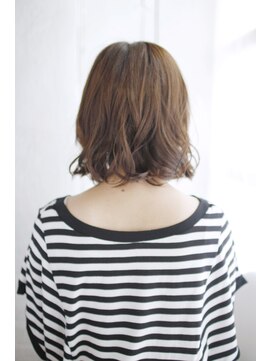 シュシュット(chouchoute) 吉祥寺3分/夏のイメチェン耳かけ毛先パーマフォギーベージュ/042