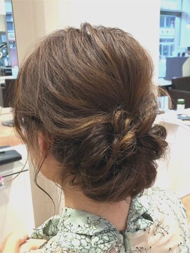 ペリドットエフ(peridot f) アップスタイル ルーズアップ ルーズアレンジ 30代 40代 50代