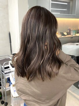 サイン 表参道(SIGN) 【英大】グレージュハイライト バレイヤージュ/ベージュ