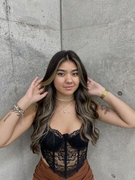 モニカ(MONIQA) ハイライト