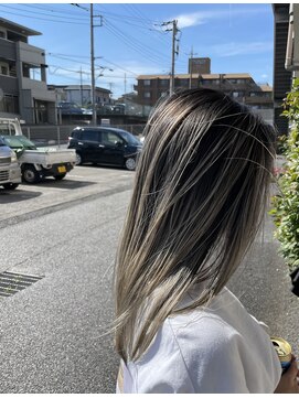 ルーミング 成田店(Rooming) ホワイトグレーバレイヤージュ