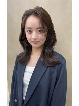 アオ(Ao) 動きのあるレイヤースタイル