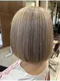 ショートボブ