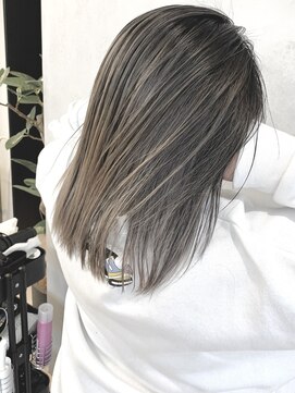 イリ 心斎橋(ili) バレイヤージュ