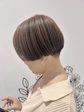 ケンジ 横浜(KENJE) デザインカラー/ショート/ミルクティーベージュ