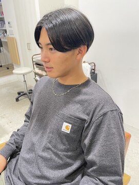 ジジ インターパーク 宇都宮(Gigi) 刈り上げセンターパート/メンズカット/アッシュブラック